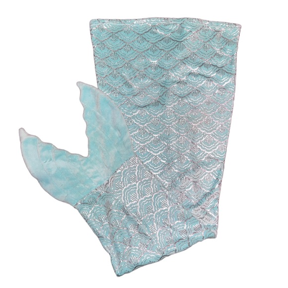 Pillowfort Other - Pillowfort Mermaid Tail Fleece Blanket Leg Warmer
